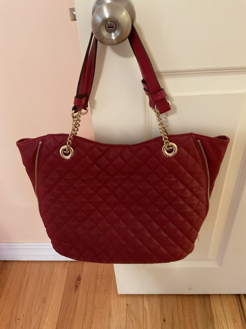 Like New Vince Camuto Handbag